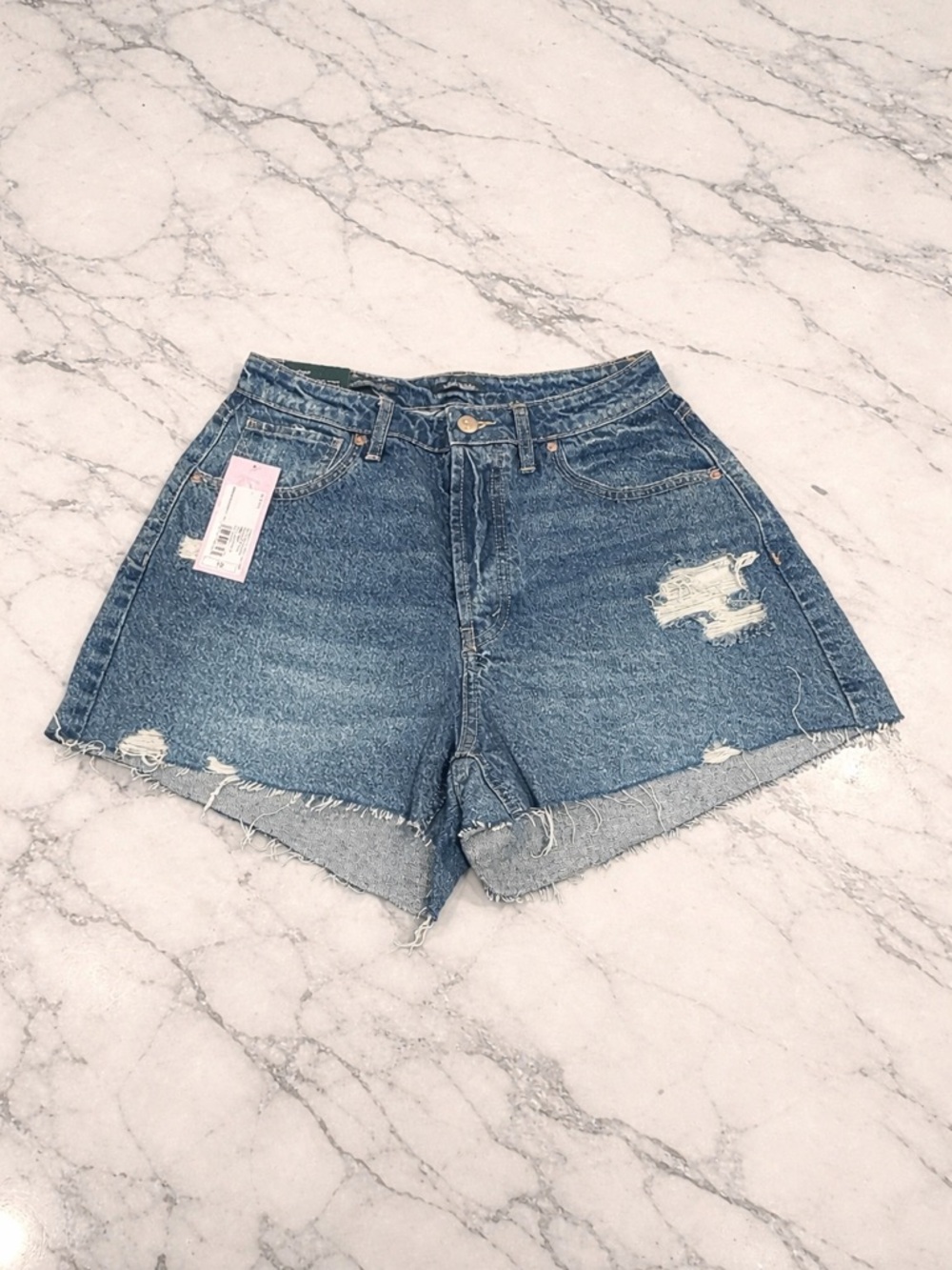 Universal Thread High Rise Curvy Denim Shorts Size 10 NWT Distressed 2.5”